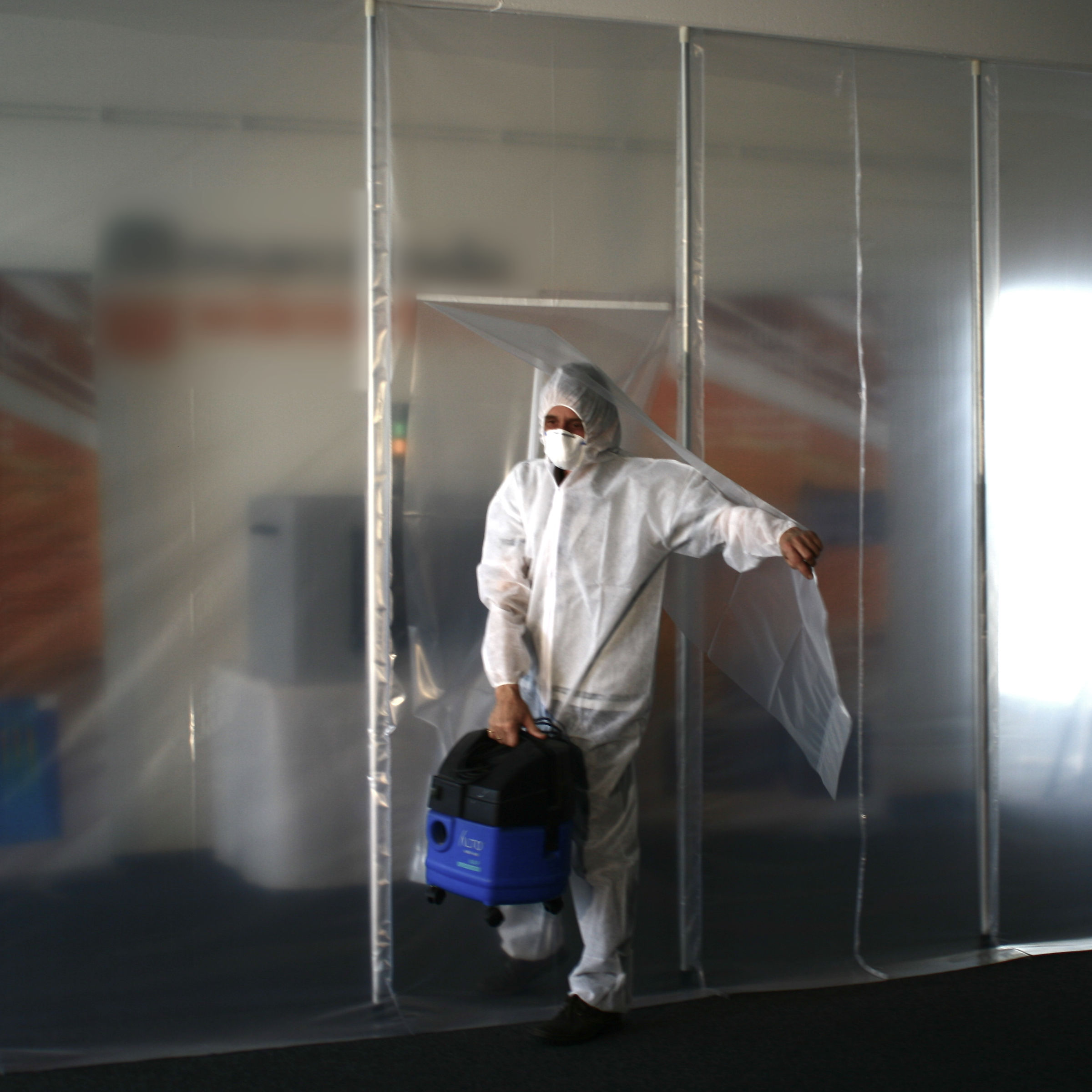 Staubschutzwand easyWALL 4,00 x 2,70 m Komplett-Paket Staubschutzwand easyWALL 4,00 x 2,70 m Komplett-Paket