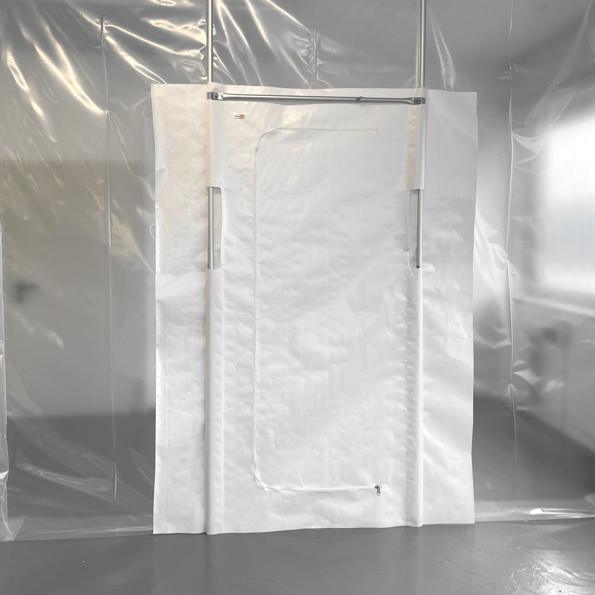 Reißverschlusstür in C-Form RVT-C Komplett-Paket mit Teleskopstangen Reißverschlusstür in C-Form RVT-C Komplett-Paket mit Teleskopstangen