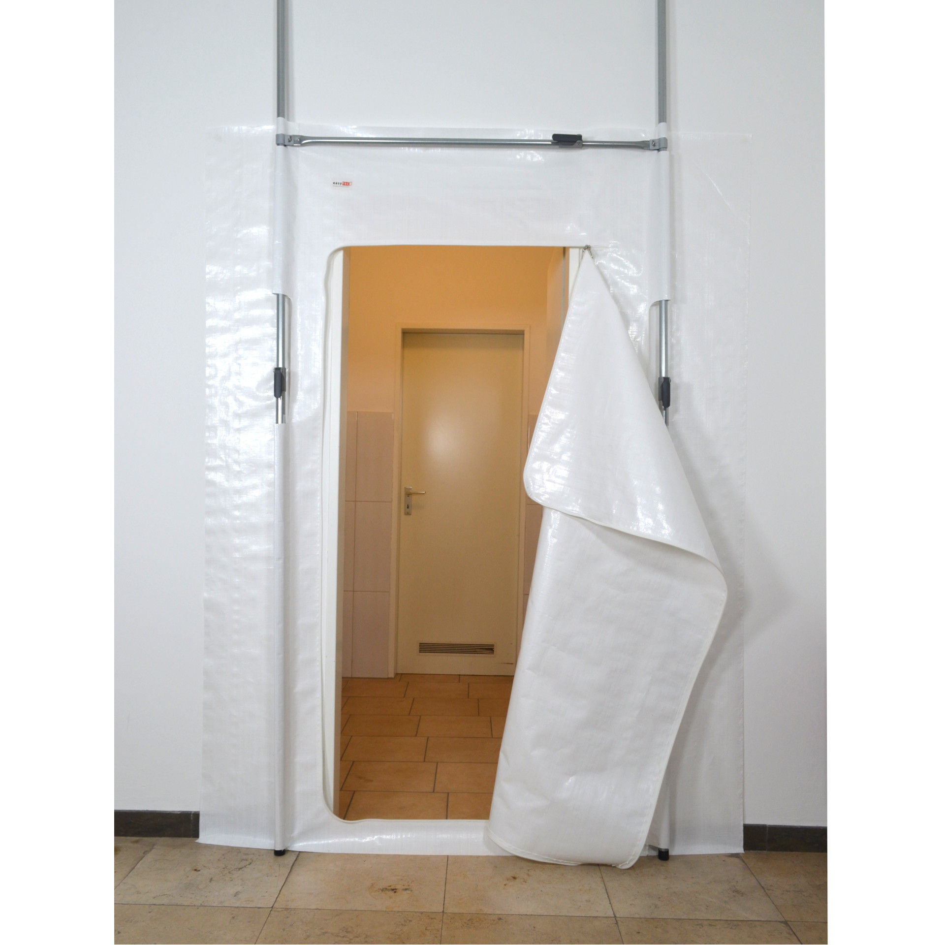 Reißverschlusstür in C-Form RVT-C Komplett-Paket mit Teleskopstangen Reißverschlusstür in C-Form RVT-C Komplett-Paket mit Teleskopstangen