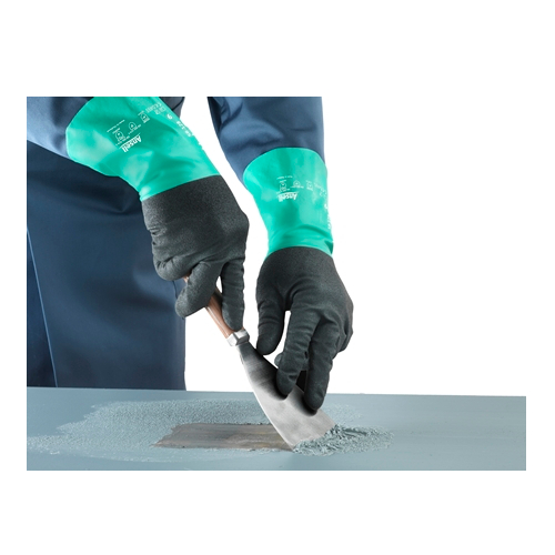 Schneidwerkzeug, Spachtel, Schutzhandschuhe, Arbeitshandschuhe, Metallstelle